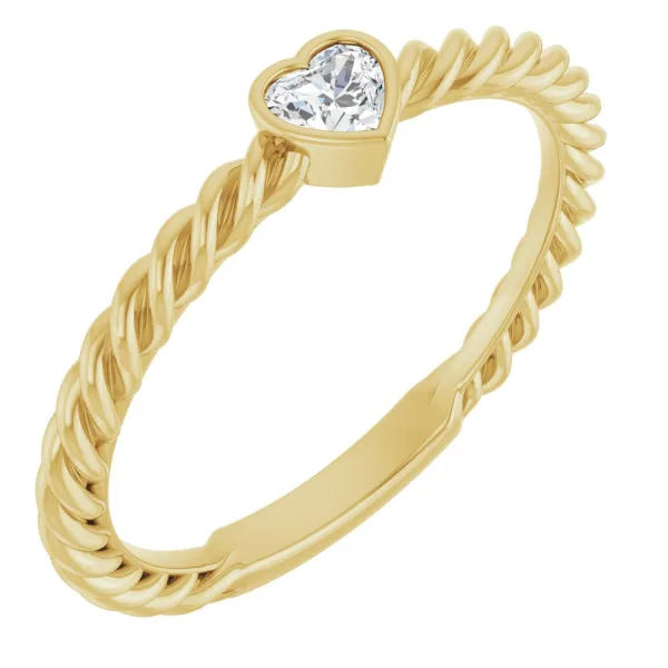 Amorette Bezel Heart Rope Ring
