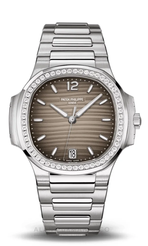 Patek Philippe Nautilus (Ref. 7118/1200A-011)