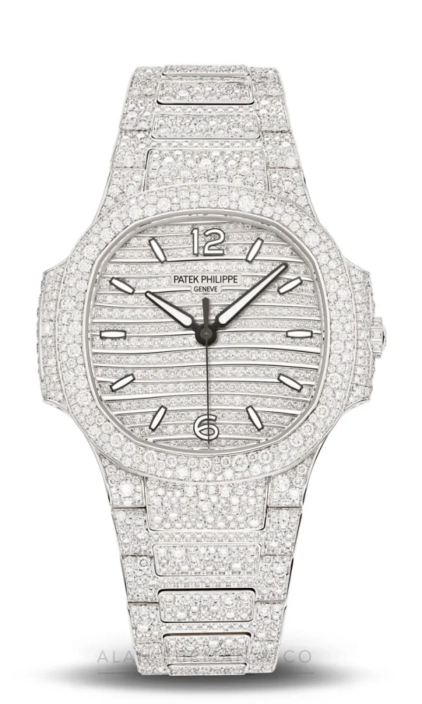 Patek Philippe Nautilus (Ref. 7118/1450G-001)